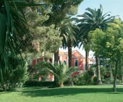 Torre Giulia - Parco che circonda tutta la location