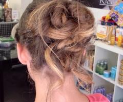 Ricci e Capricci - Acconciatura raccolta spettinata