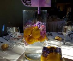 Centrotavola con segnatavolo intagliato