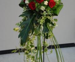 Rose bianche e rosse per il matrimonio