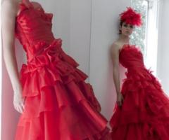 Abito da sposa rosso con gonna a balze - Modello Rouge