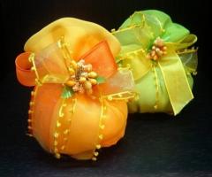 Sacchetti colorati per le bomboniere del matrimonio