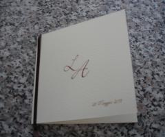 Menu quadrato 10x10 stampato ad un colore marrone su carta effetto rustico colore avorio. Stampa Offset