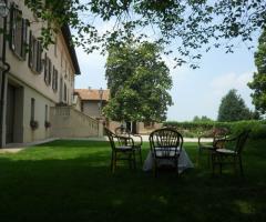 Colazione e relax nel giardino