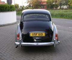 Noleggio auto per le nozze a Bologna