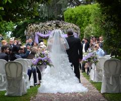 Celebrazione del rito civile in giardino