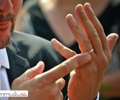 Lo sposo e la fede nuziale - Dimmi di SI - foto
