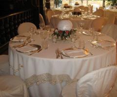allestimento tavoli