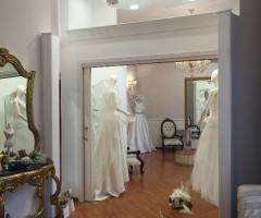 Vista sull'interno dell'Atelier Gedy Martone Sposa