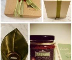 Tabarè Sicily in a Box - Confezioni Bomboniere personalizzate con nome sposi e data del lieto evento