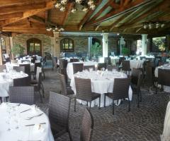 Matrimonio sotto il portico