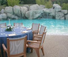 Matrimonio a bordo piscina