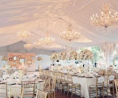 Allestimento matrimonio sotto il tendone - Federica Portaro Wedding Planner