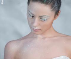 trucco e acconciatura sposa per catalogo
amaranto make up & hair