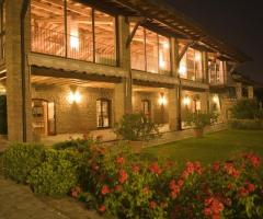 Corte Piovanelli illuminata