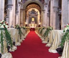 Decorazioni floreali per il matrimonio in chiesa