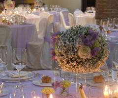 Centrotavola tondo per i tavoli al ricevimento di matrimonio