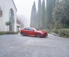 Top Speed Italia - Giulia quadrifoglio tenuta Montenegro