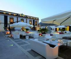 Spazio all'aperto per ricevimenti dell'Hotel Casena dei Colli