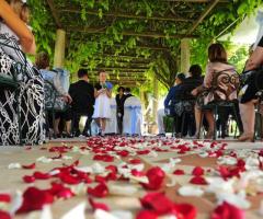 Cerimonia di nozze all'aperto a Casa Resta