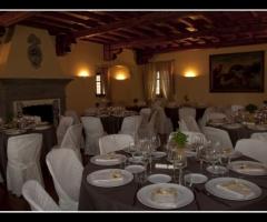 Sala allestita per il banchetto di nozze