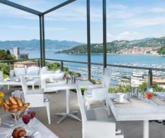 Colazione con vista sul Golfo dei Poeti - Europa Grand Hotel a Lerici
