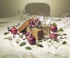 Allestimento dei tavoli di nozze