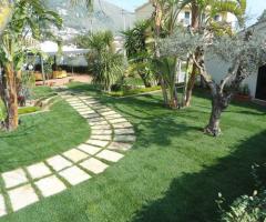 Il giardino della location di nozze