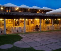 Veranda esterna per il ricevimento di nozze 