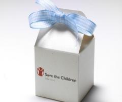 Scatolina porta confetti Save the Children con fiocco celeste