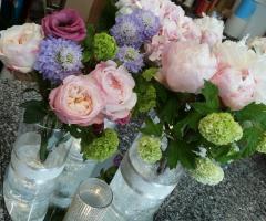 Petali d'autore - Peonie viburno e rose