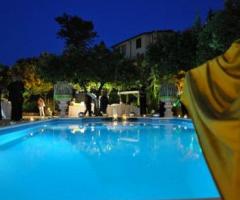 Matrimonio in piscina