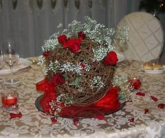 Centrotavola rose rosse tavolo sposi