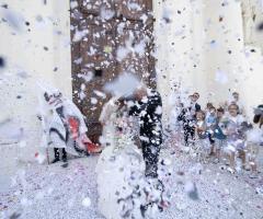 Foto del lancio dei coriandoli - Cluster Foto