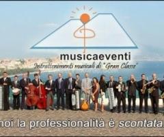 All'ombra del nostro logo!