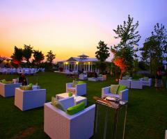 Giardino allestito per il matrimonio