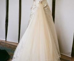 Romantico abito con velo inserito nel vestito - Le Spose di Cesy