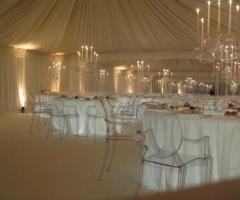 Allestimento moderno per le nozze