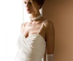 Abito da sposa con corpetto drappeggiato