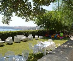 Cala dei Balcani - Gli aperitivi in giardino