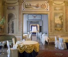 Villa Boscogrande - Preparativi per il tavolo degli sposi