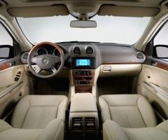 Auto per il matrimonio a Monza e Brianza - Interni Mercedes Classe E