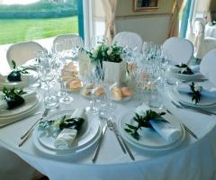 Mise en place elegante per il matrimonio