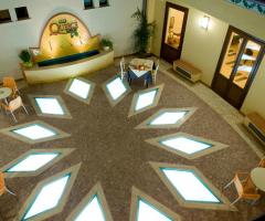 Splendidi effetti di luce con fontana interna