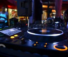 Stella Eventi - L'impianto audi e luci è pronto per la festa