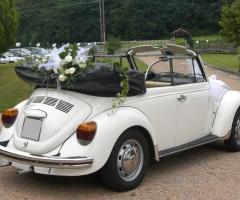 Maggiolino bianco per il matrimonio