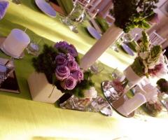 Centrotavola e dettagli rosa per il matrimonio