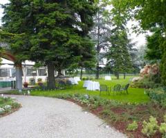 Il bellissimo giardino che circonda la villa