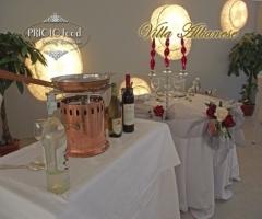 Dettaglio di un tavolo apparecchiato