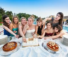 Foto sposa e amiche - Carlo Buttinoni Fotografo